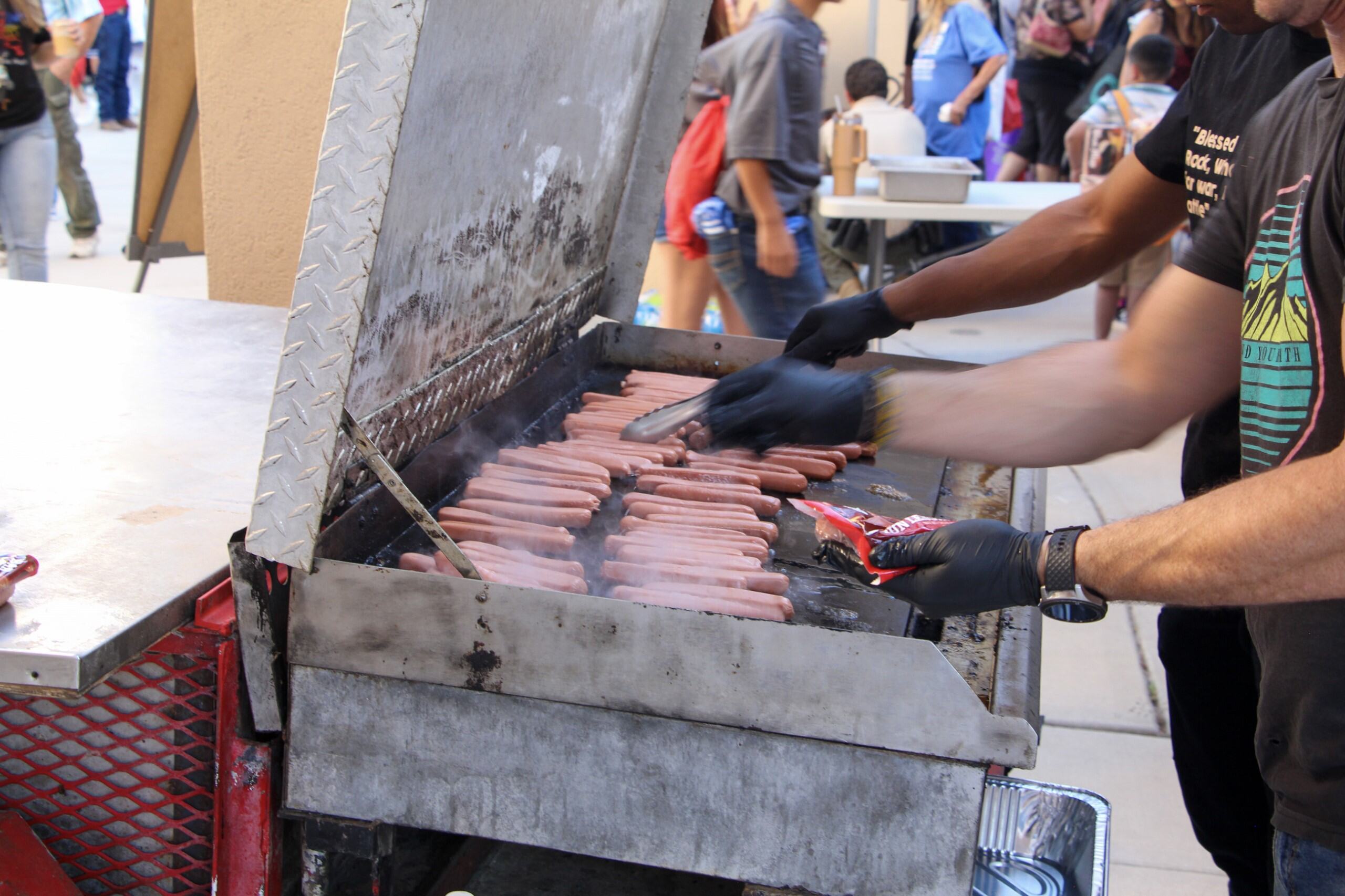 NNO Cooking the hotdogs