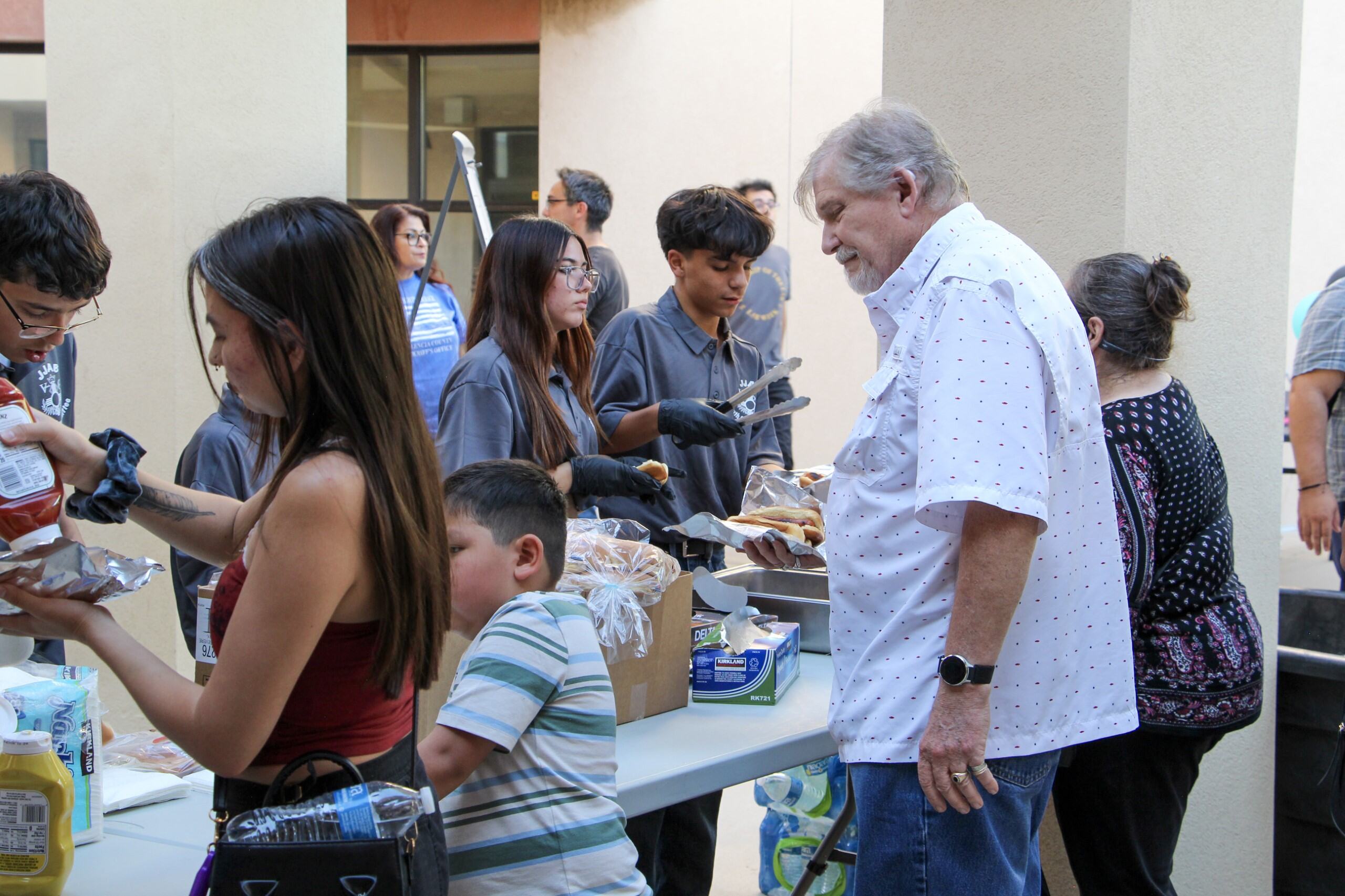 NNO attendees getting some food